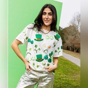 New! QUEEN OF SPARKLES White and Green St Patrick’s Day Icon Short Sleeve Tee